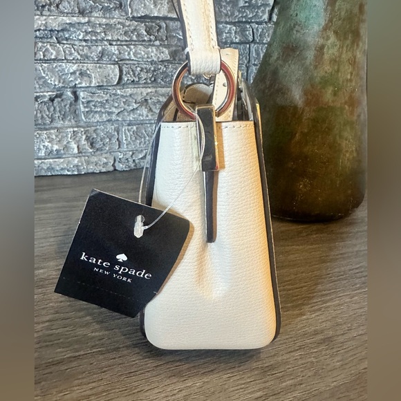 Kate Spade Cream Mini Bag NWT. Adorable 
Bag to carry for a night out!! - Picture 6 of 8